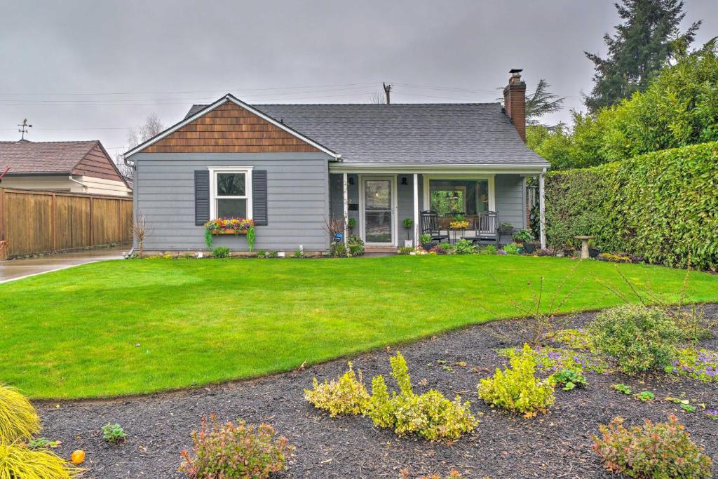Chic Vancouver Cottage 1 Mile to Main Street photo 2