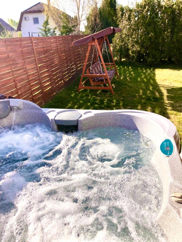 Tieff Apartmanház Balatonmáriafürdő Hullámtelep photo 3