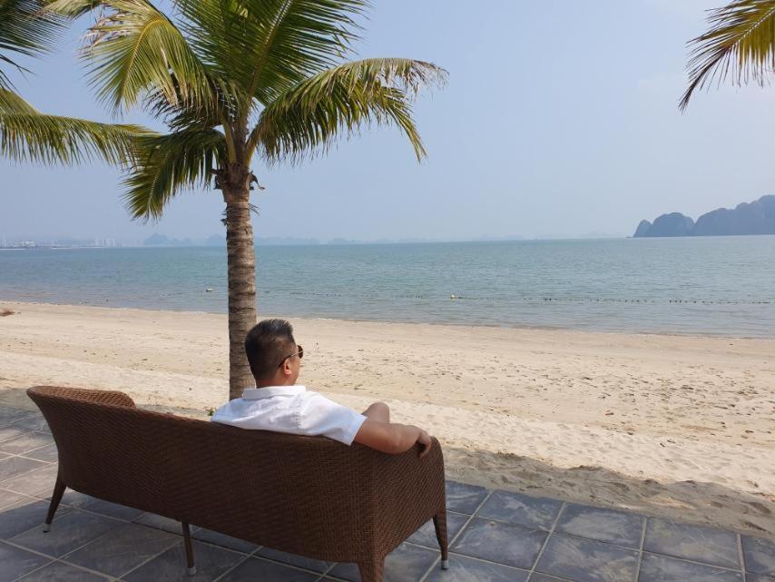 Golden Palm HaLong Hotel