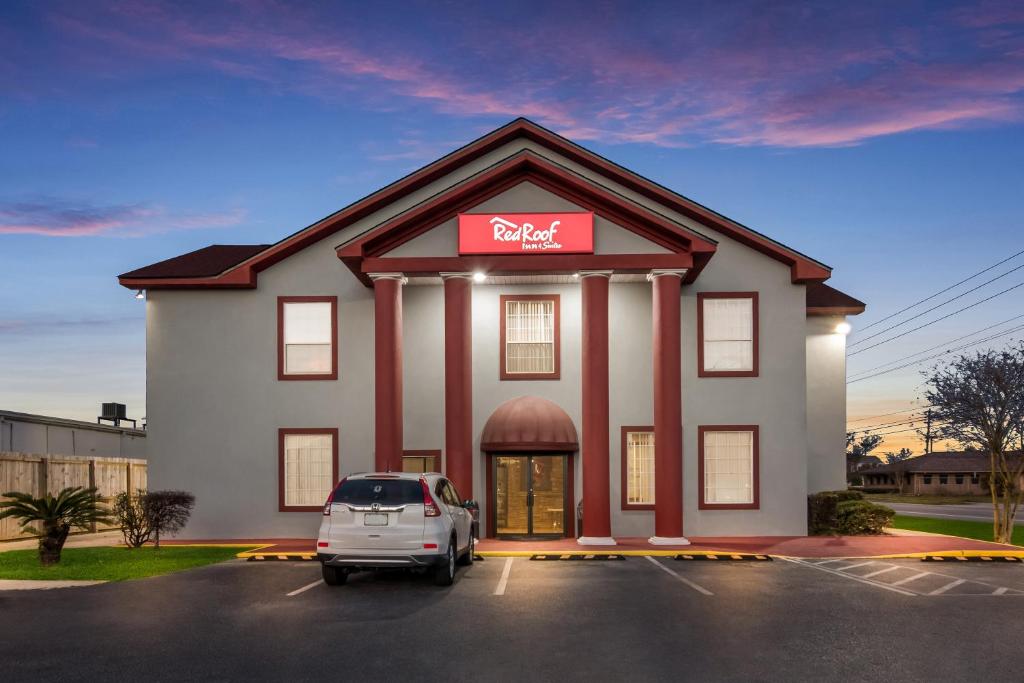 Red Roof Inn & Suites Pensacola-NAS Corry photo 2