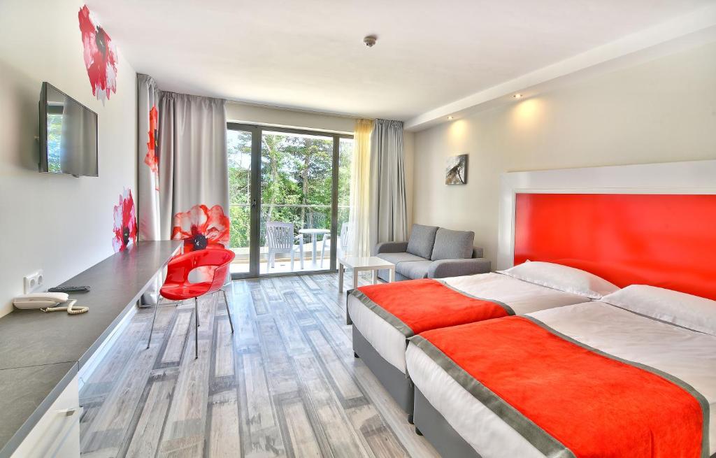 GRIFID Hotel Foresta - All Inclusive & Free Parking - Adults Only photo 3