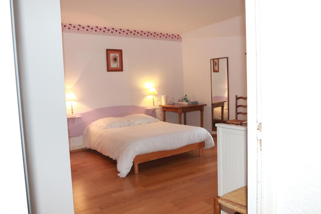 Logis Le Relais de Thézillieu photo 2