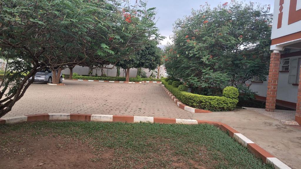 Lucia Villas Mbale photo 2