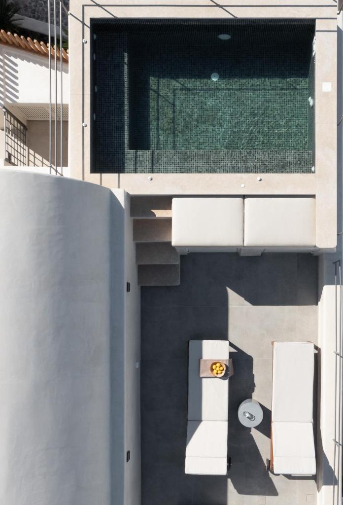 Areos Luxury Suites photo 2