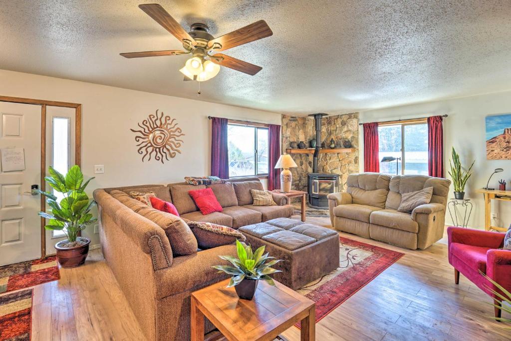 Eco-Friendly Escape in Cortez - Pets are Welcome! photo 1
