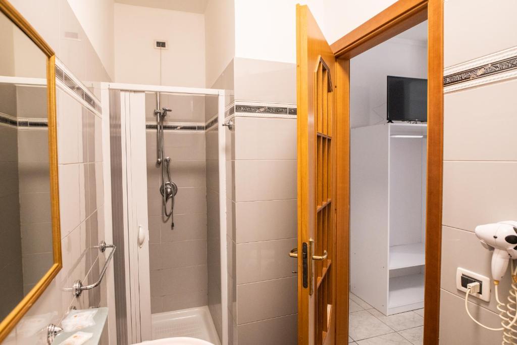 Ada Hotel & Apartments photo 1