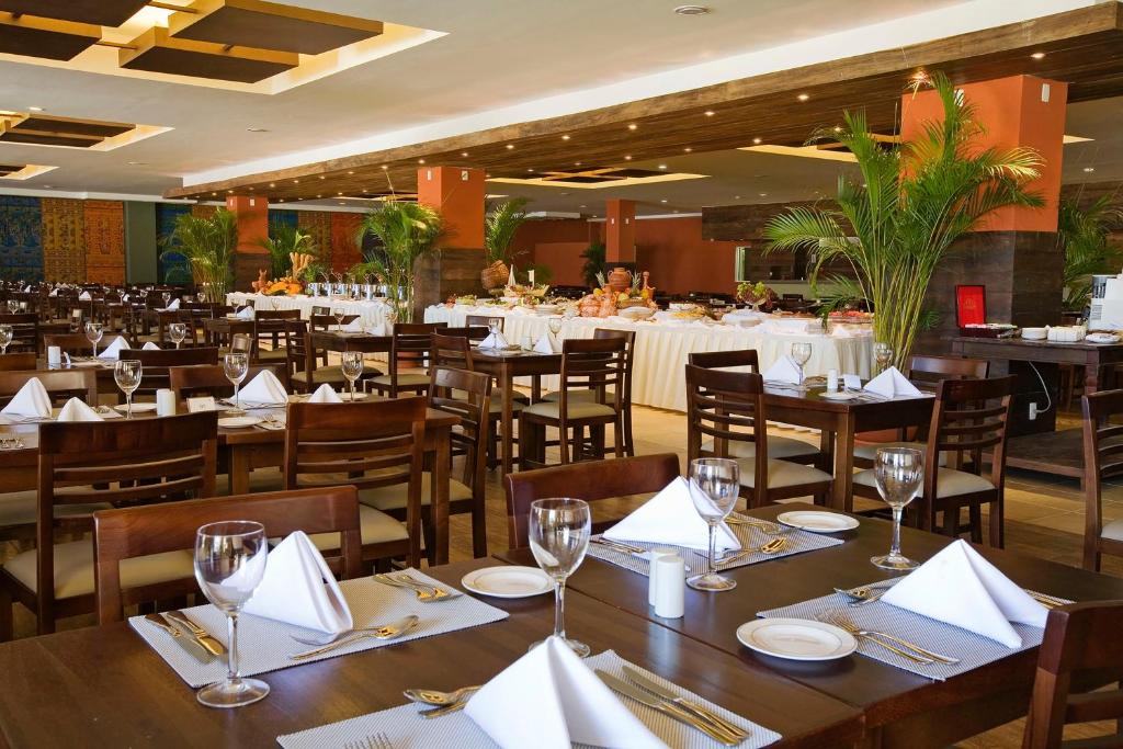 Gran Hotel Stella Maris Urban Resort & Conventions photo 2
