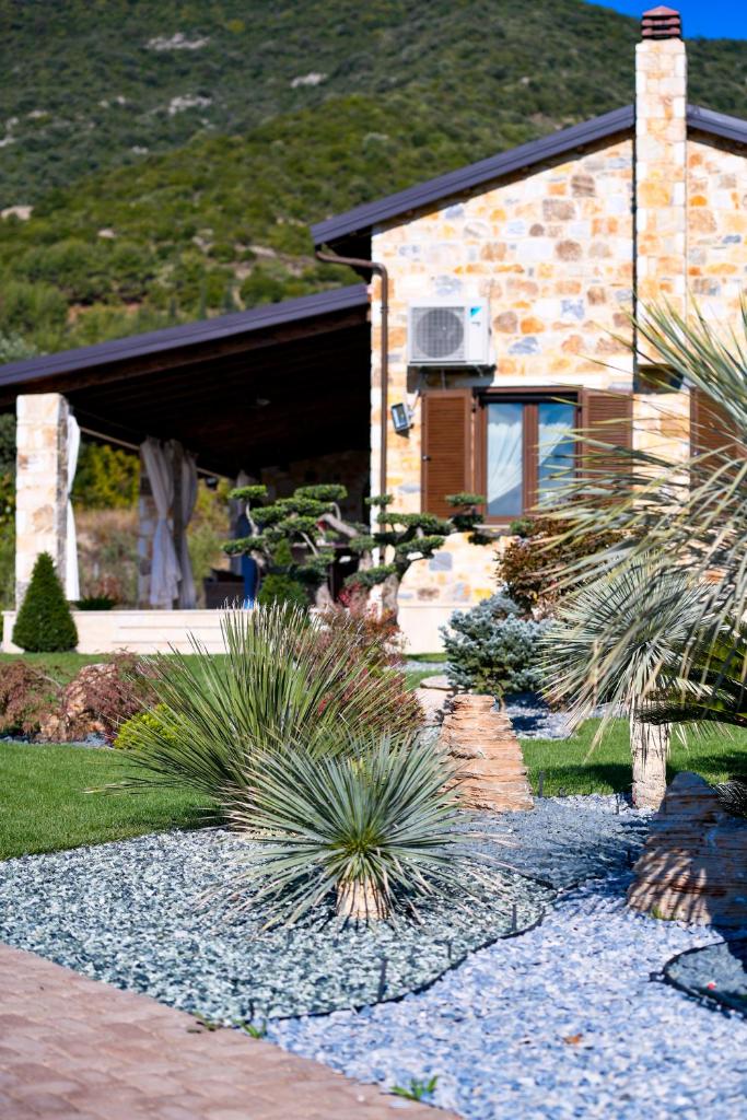 Pinelia Home photo 3