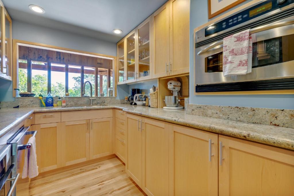 Healdsburg Home with Magnificent Vineyard View home photo 2