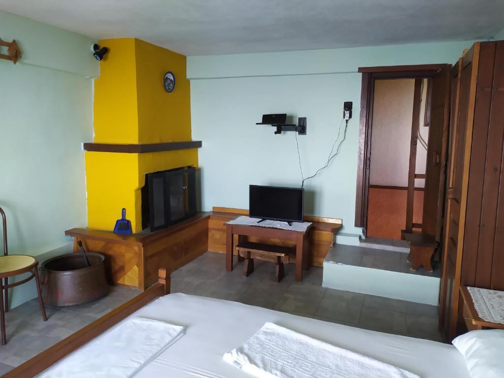 Triple studio apartment in Mylopotamos Beach photo 1