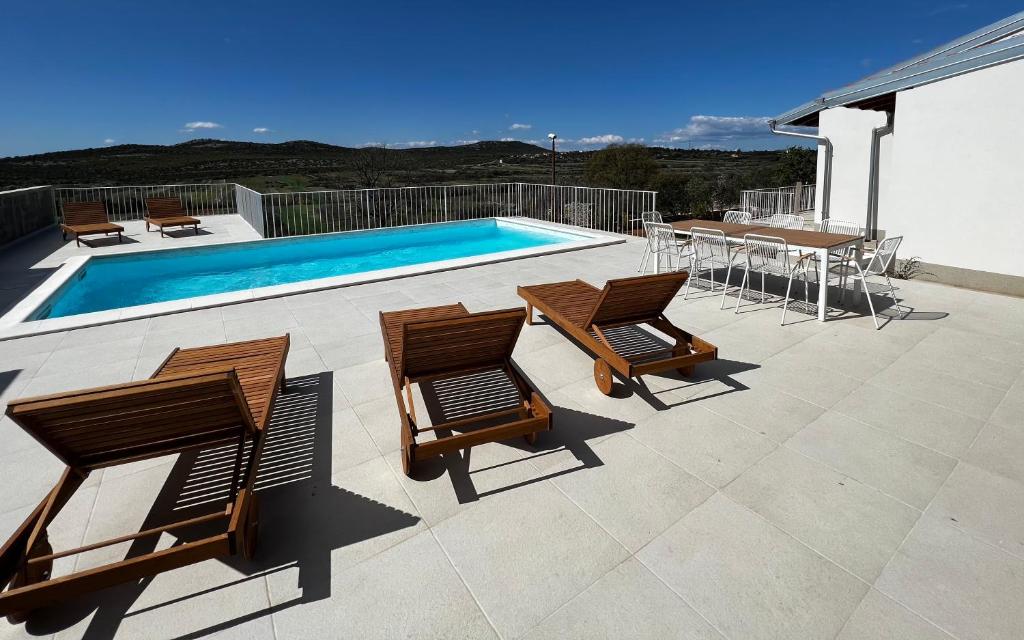 Villa Velim - Stunning view & Heated private pool photo 1
