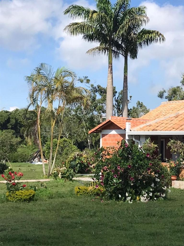 Hermosa Cabana con bonito Jardin y piscina en la Mesa de los Santos photo 2