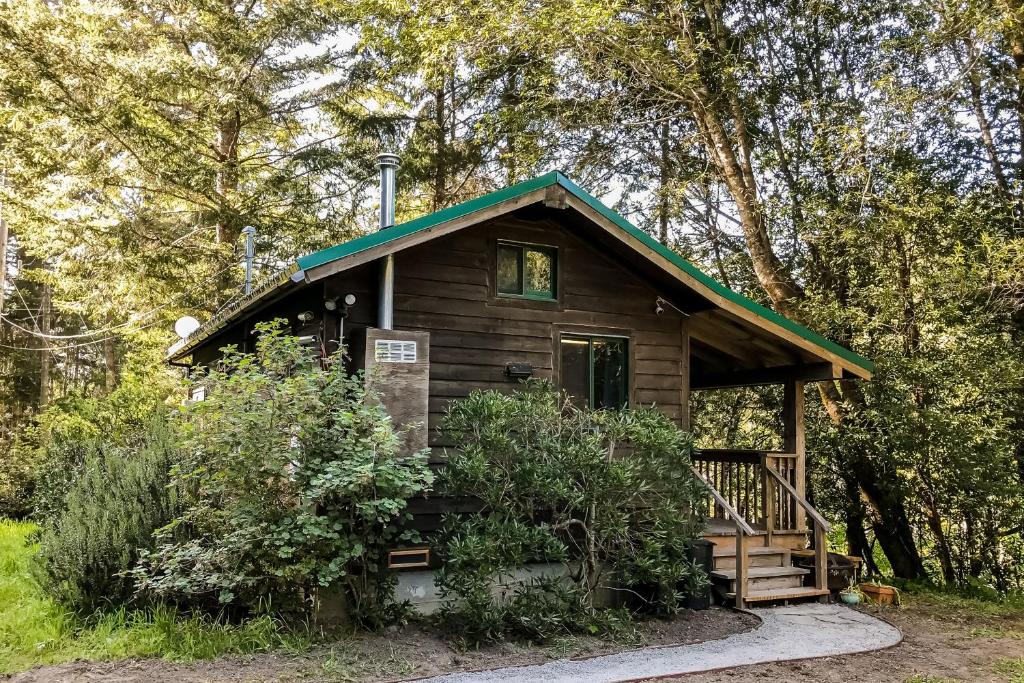 Cove Cabin Retreat photo 2