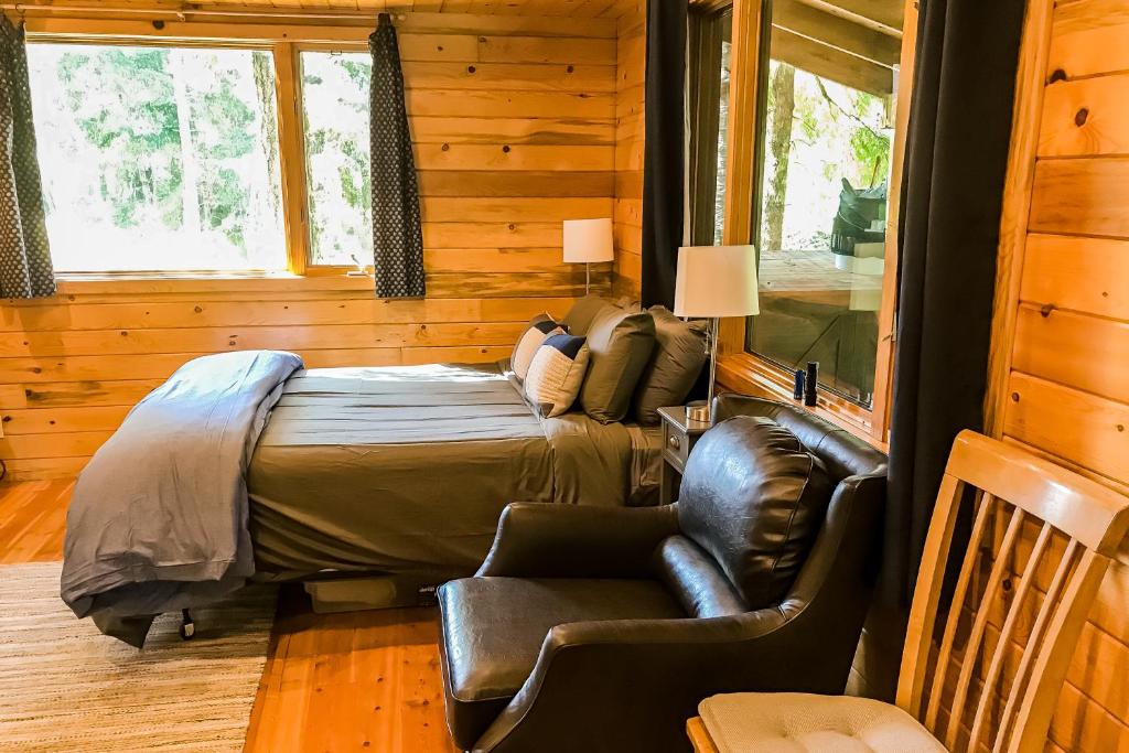 Cove Cabin Retreat photo 3