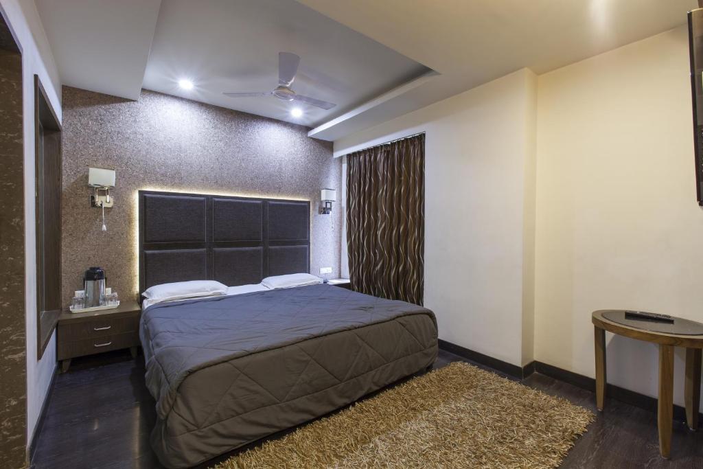 Hotel Host Inn Ahmedabad photo 3