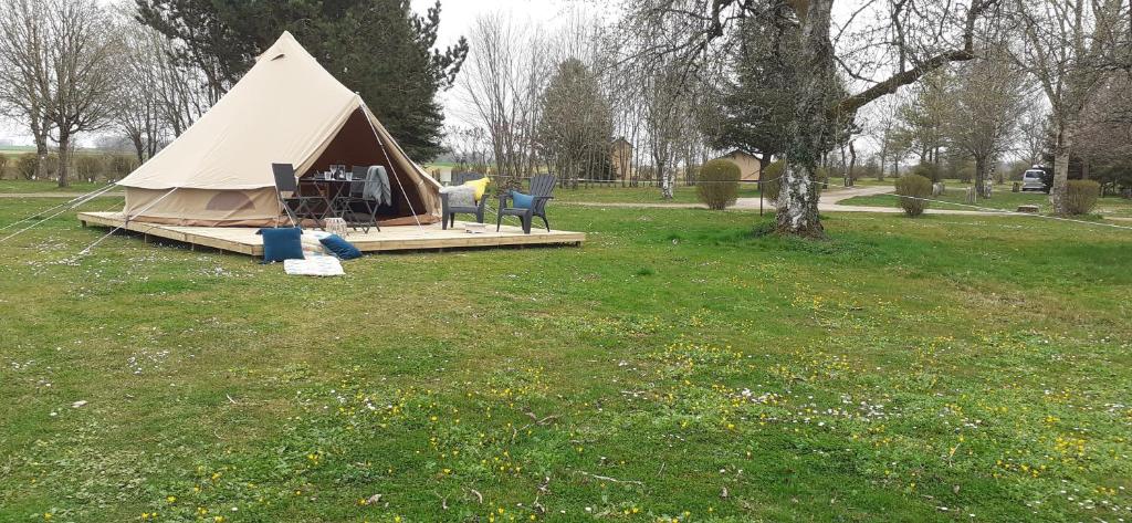 Tente Bell au camping Hautoreille photo 4