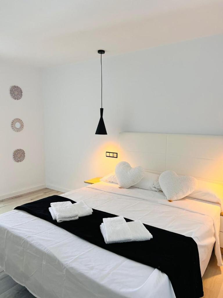 Jacaranda Apartments & Studios photo 4