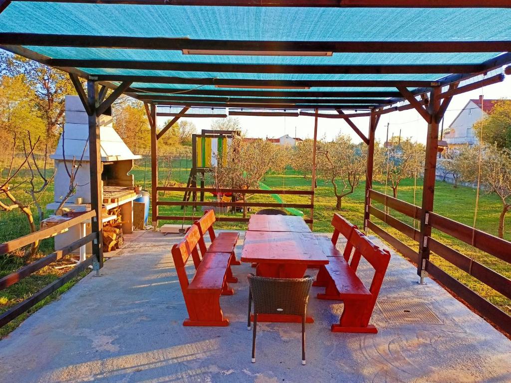 Holiday home Luka photo 3