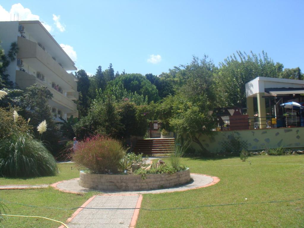 Двухместный (Двухместный номер с 2 отдельными кроватями), Achousa Hotel