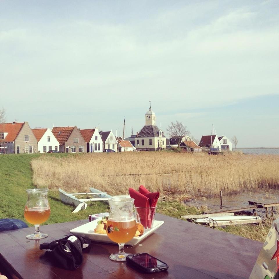 Very nice cottage in Durgerdam, with private garden, free parking, pets allowed photo 1