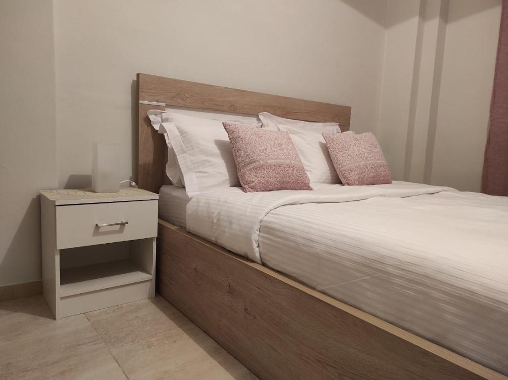 New Stylish and Cozy Apartment photo 2
