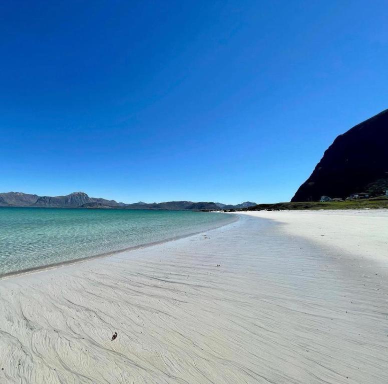 Lofoten_Beach_Eggum_Cabin photo 1
