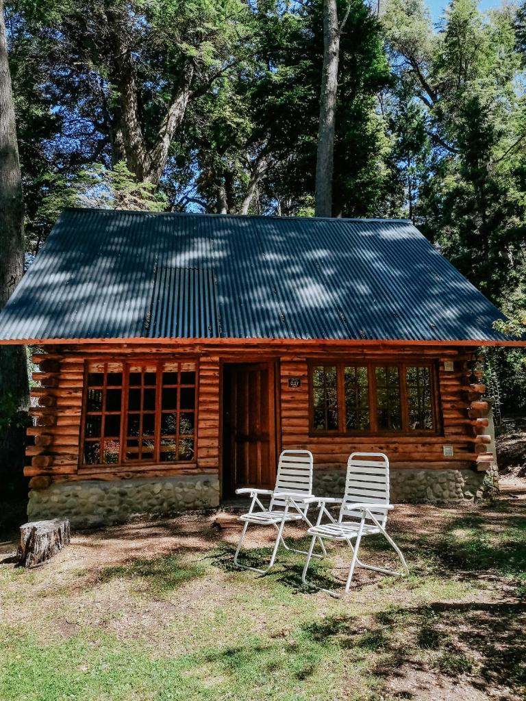 Cabaña en la costa del Lago Futalaufquen - Parque Nacional Los Alerces