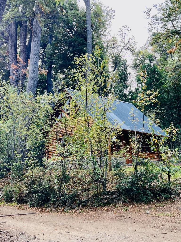 Cabaña en la costa del Lago Futalaufquen - Parque Nacional Los Alerces photo 1