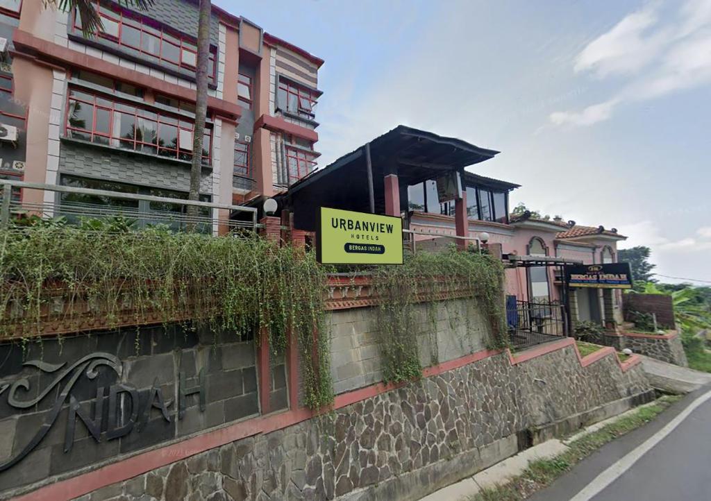Urbanview Hotel Bergas Indah Bandungan by RedDoorz photo 3