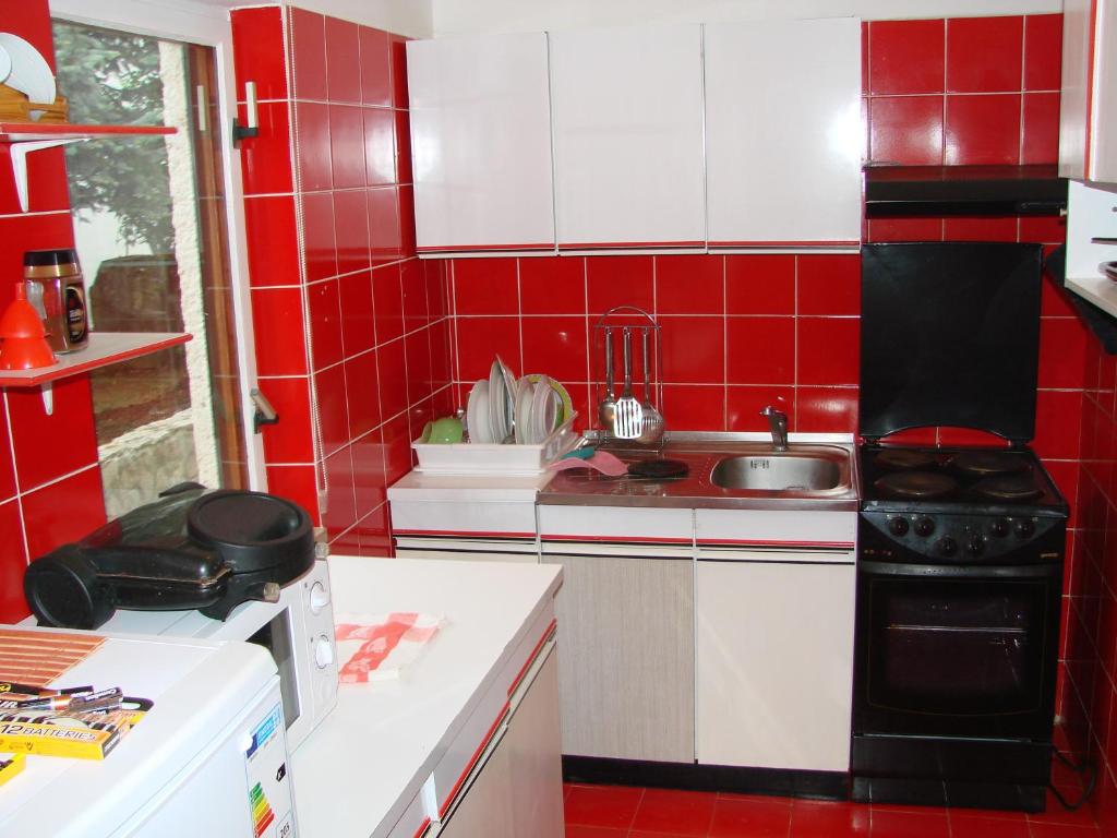 Apartamento Pinzan a stones throw from the beach photo 2