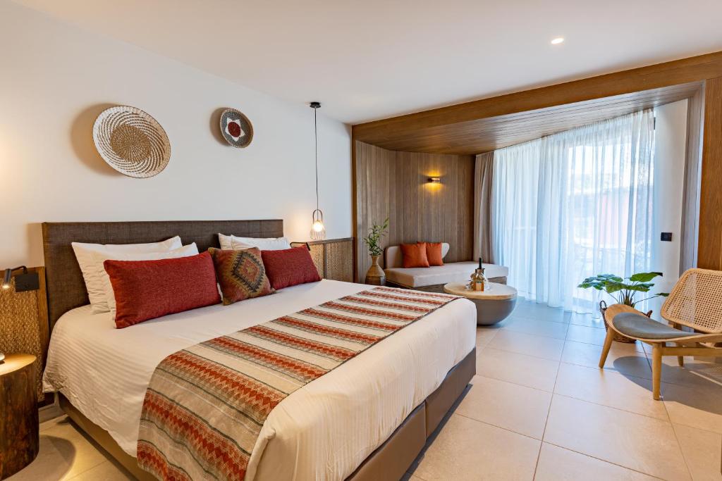 Minos Ambassador Suites & Spa - Adults only photo 3