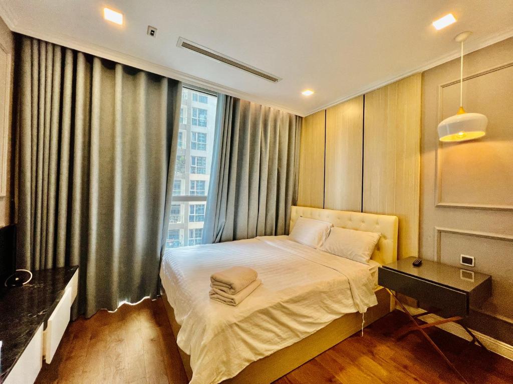 Wow! Home by Christine 2 Bedroom Apartment