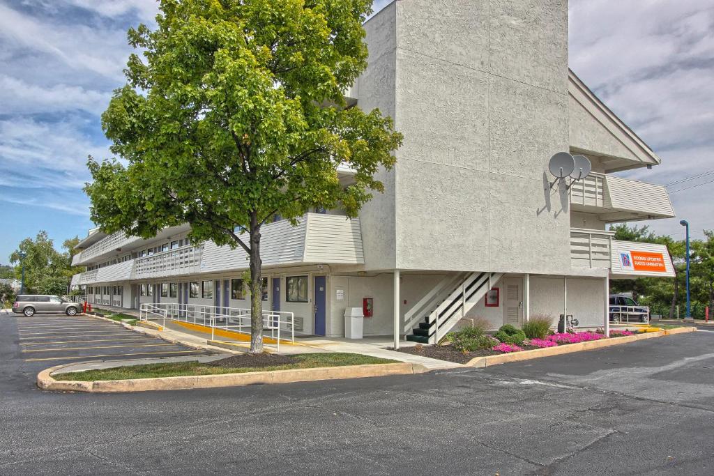 Motel 6-York, PA photo 2