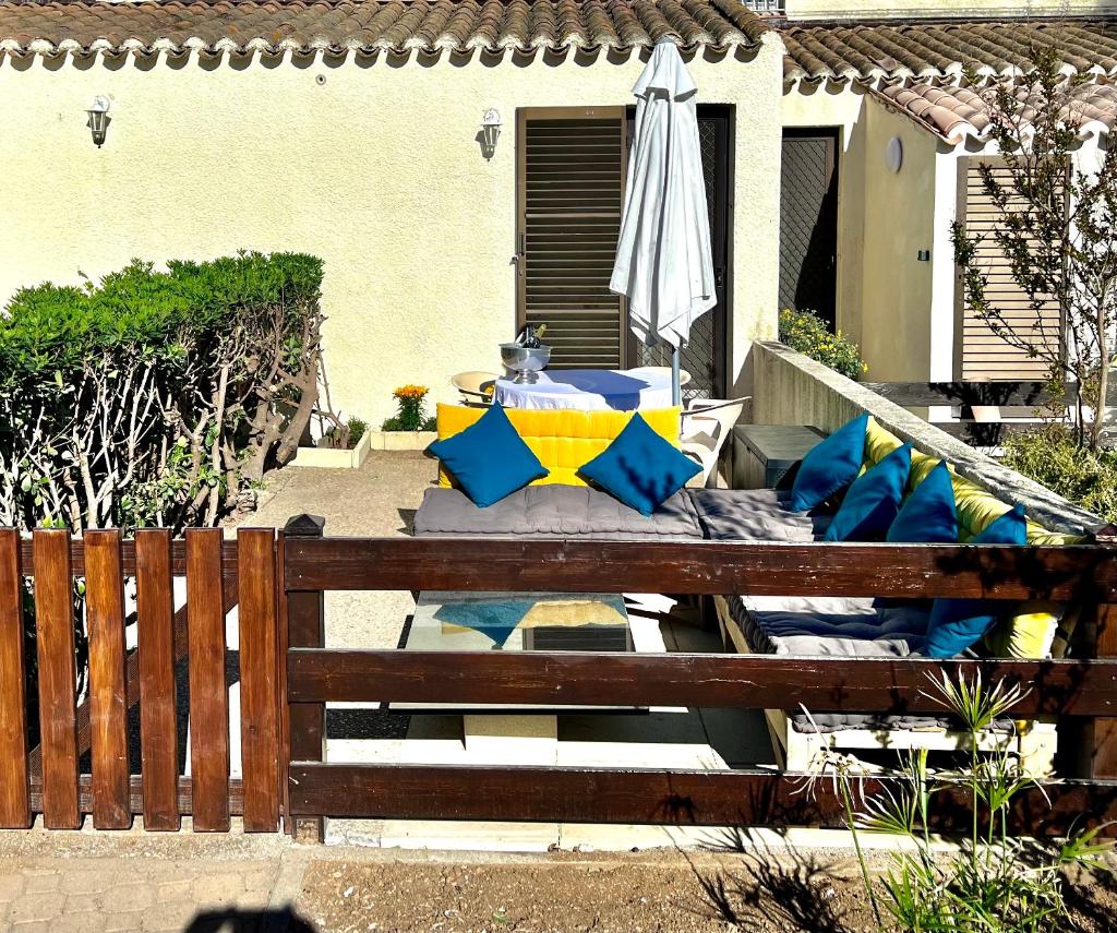 Cozy studio avec terrasse au village naturiste Cap Agde photo 1
