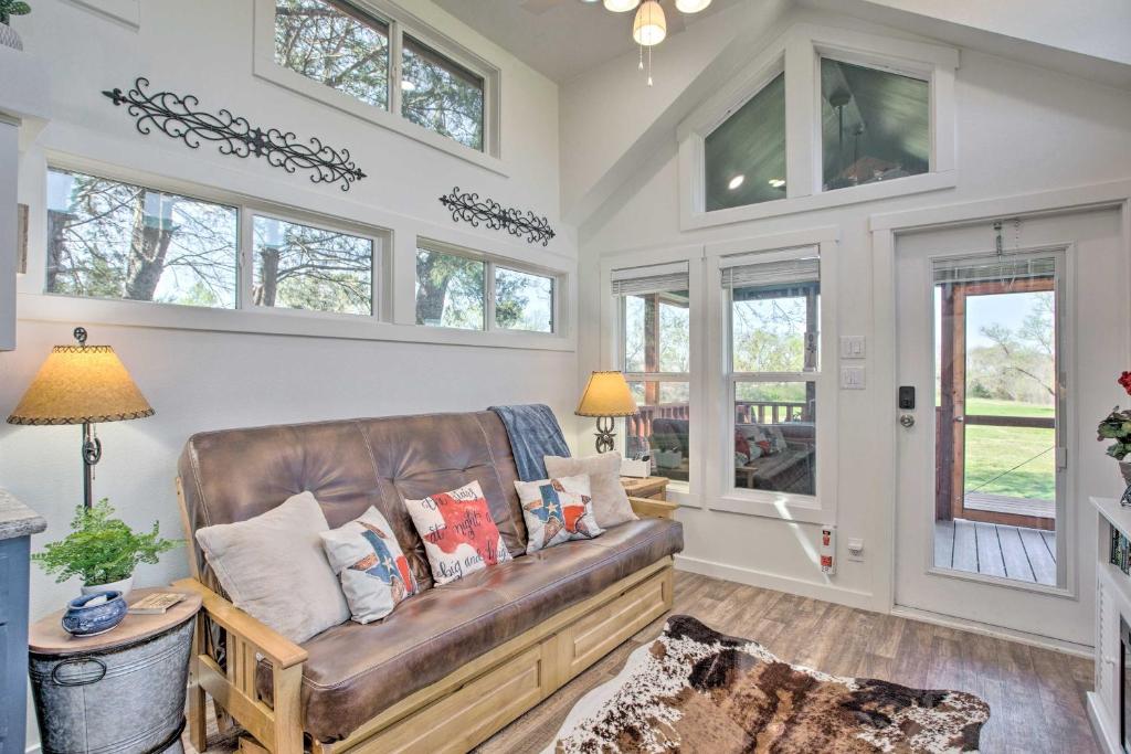 Cozy McKinney Tiny Home with Porch and Fire Pit! photo 3