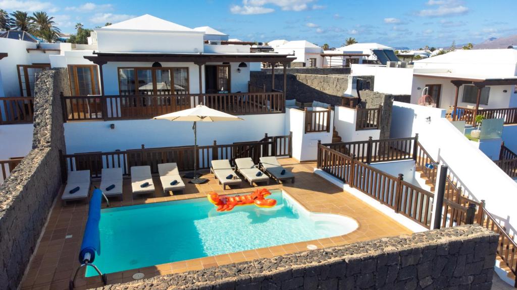 Villa Vista Rey - 6 Bedroom - Heated Pool - Amazing Views - Pool Table - Vista Lobos - Playa Blanca photo 1