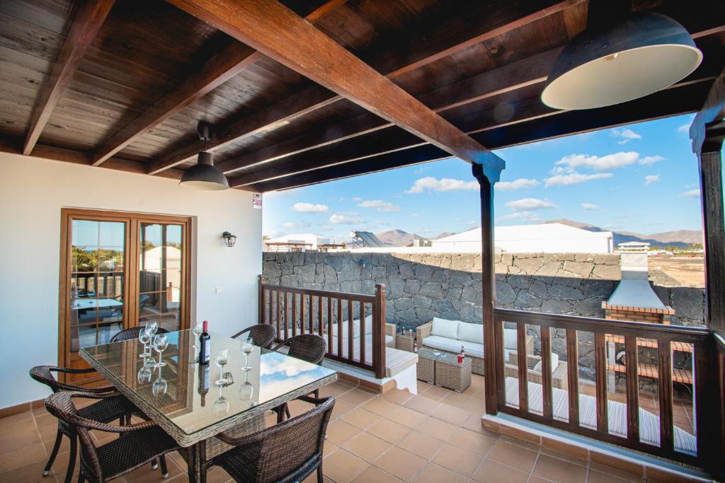 Villa Vista Rey - 6 Bedroom - Heated Pool - Amazing Views - Pool Table - Vista Lobos - Playa Blanca photo 4