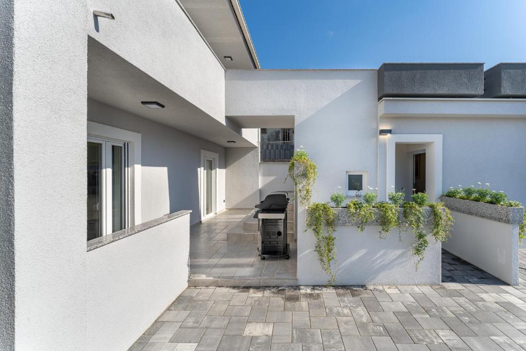 VILLA SOGI photo 4