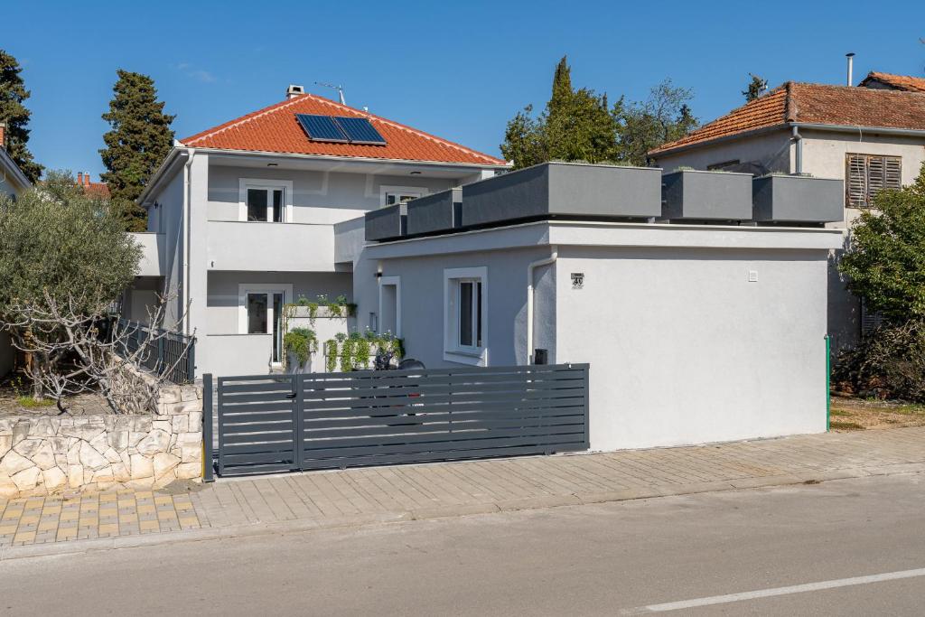 VILLA SOGI photo 1