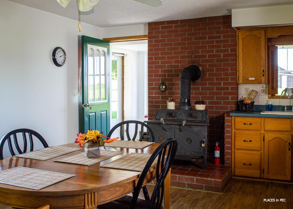 Farmhouse PEC photo 2