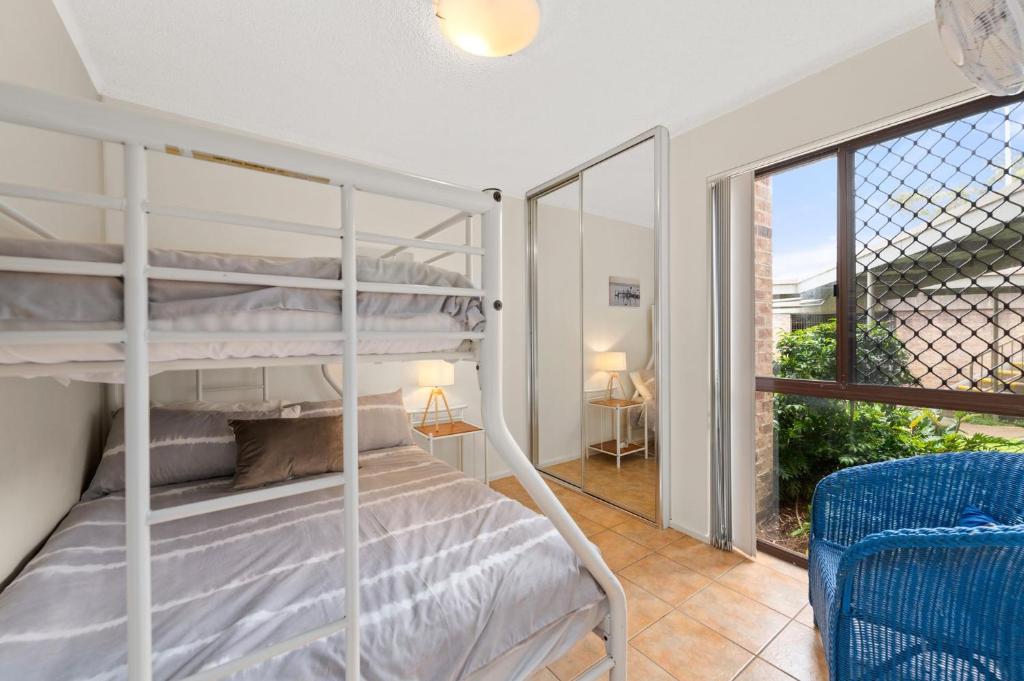 Bay Parklands Unit 59 2 Gowrie Avenue - Tap to explore photos