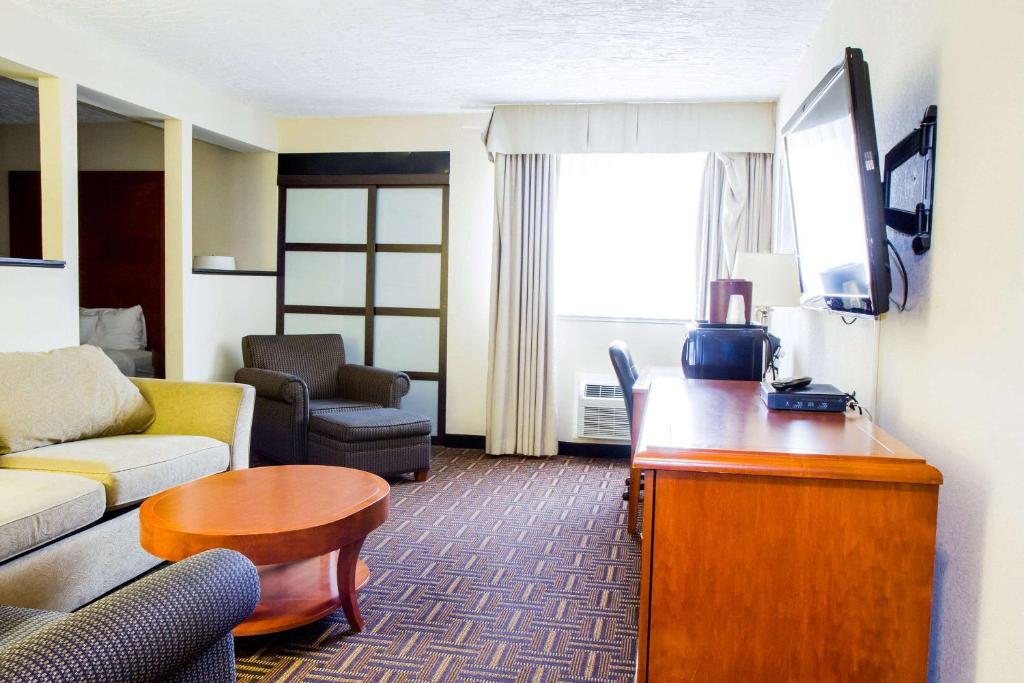 Wyndham Garden Medicine Hat Conference Center photo 4