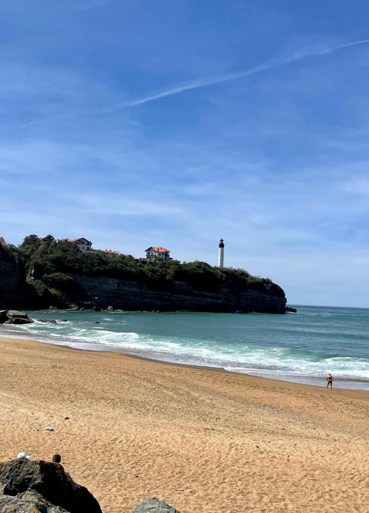 Studio entre le phare de Biarritz et la plage d'Anglet photo 1