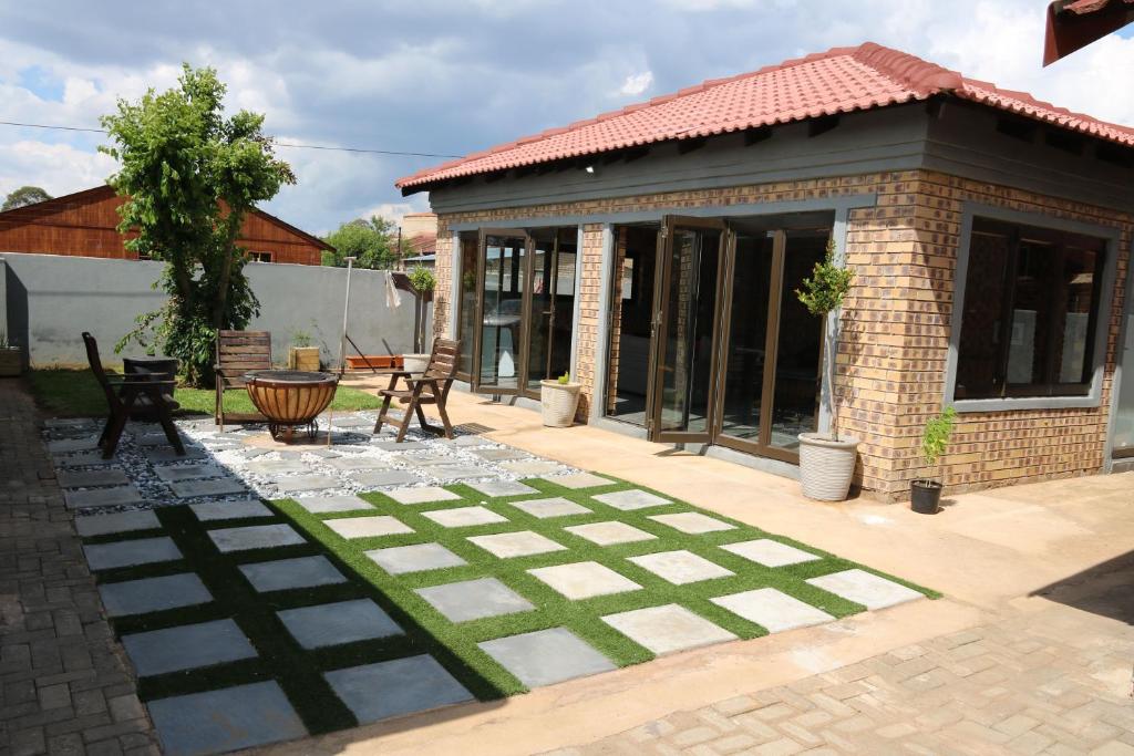 Charis View Guest House photo 1