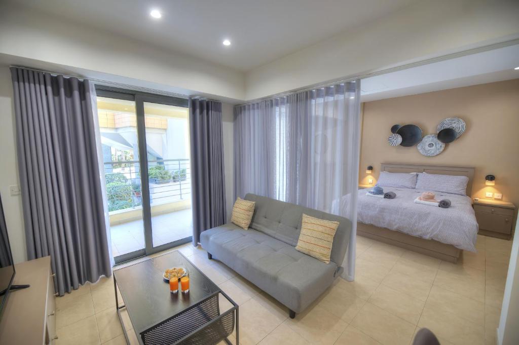 Elegant one bedroom apartment with terrace in uptown Portomaso DDIF1-4 photo 2
