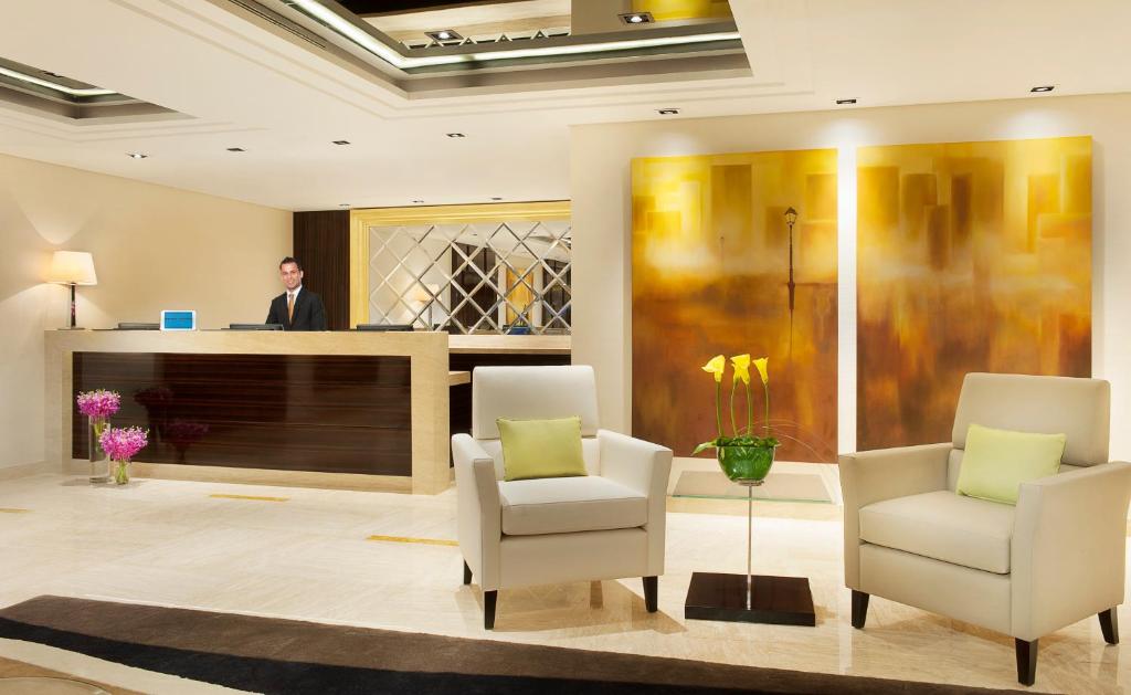 {
  "en-gb": "DAMAC Maison Canal Views"
} photo 1