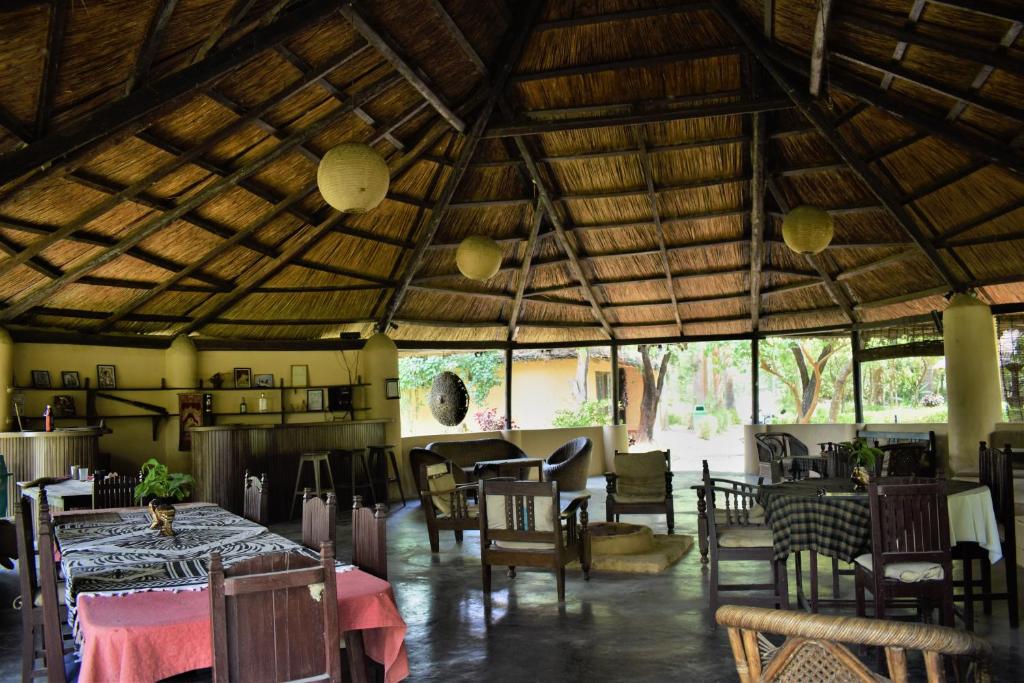 Mango Tree Lodge
