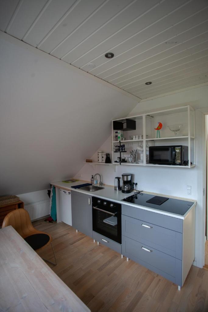 Loft / Nature / Sandagerð / Walks / Free Parking photo 2