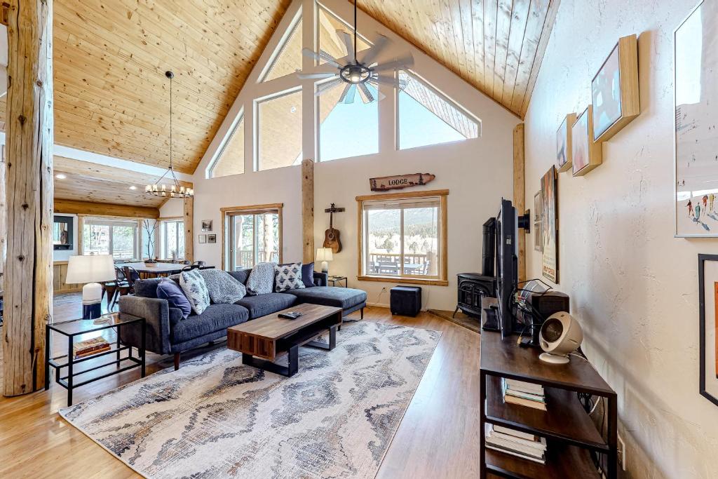 Riverfront Lodge photo 3
