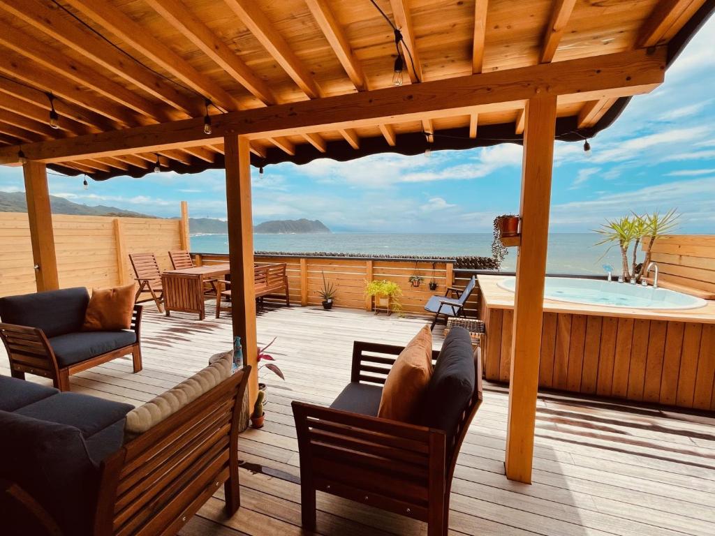 PACIFICO SURF HOUSE - by the Sea